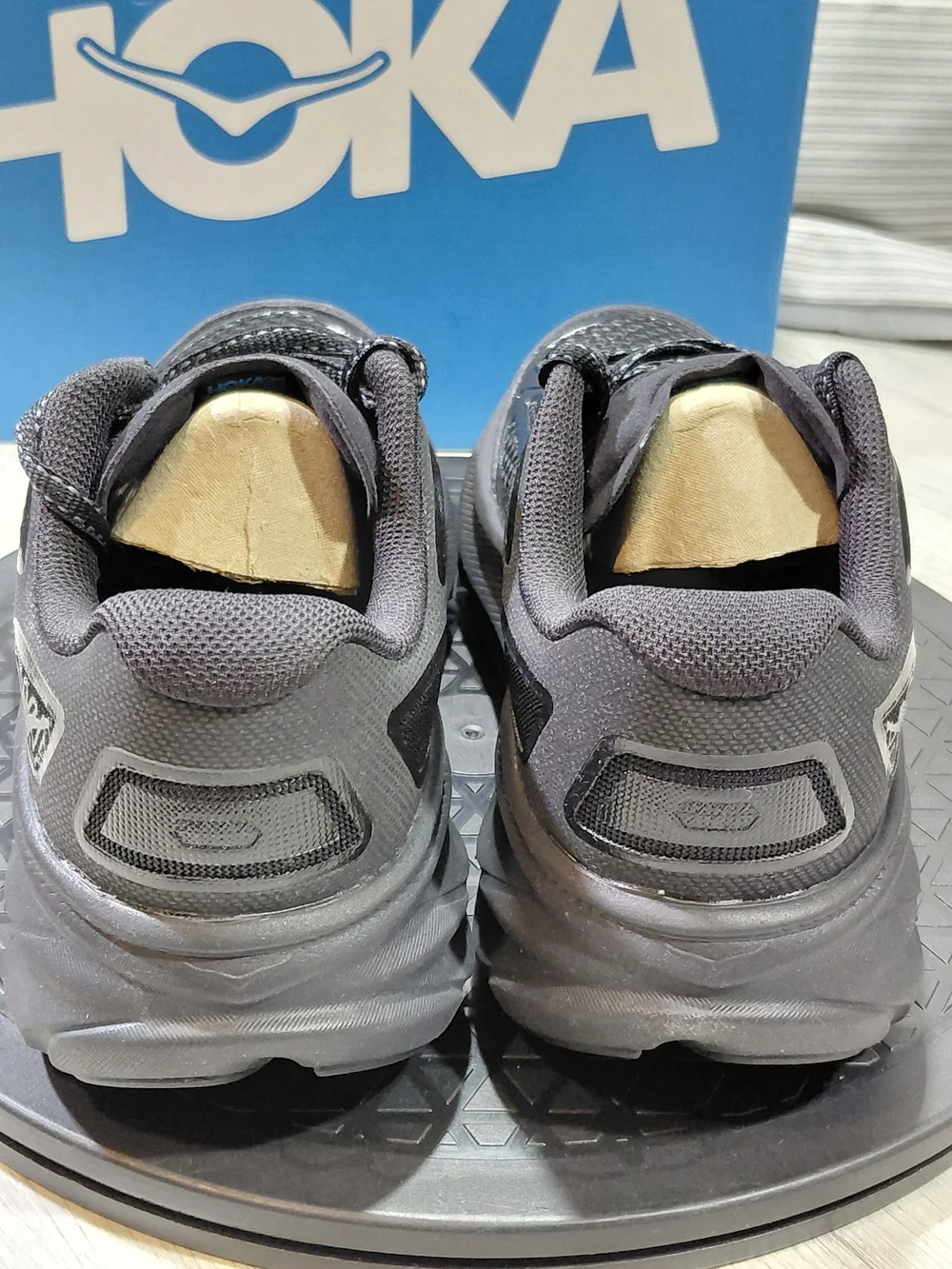 NEW HOKA Womens Clifton One 9 Carbon Triple Black Running Shoes SIZE WOMENS 6.5